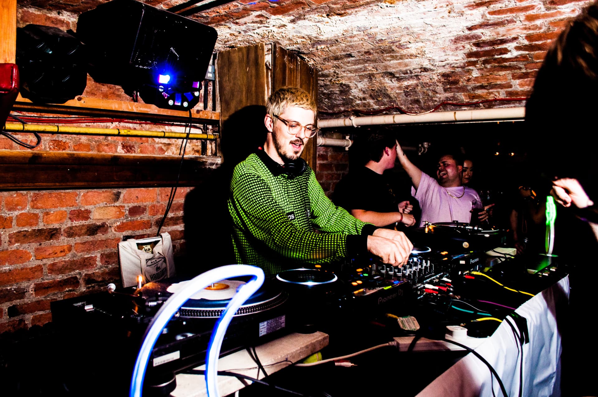 Live from the dancefloor